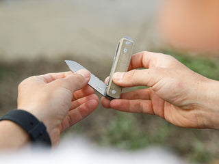 about ellis fold out blade detail