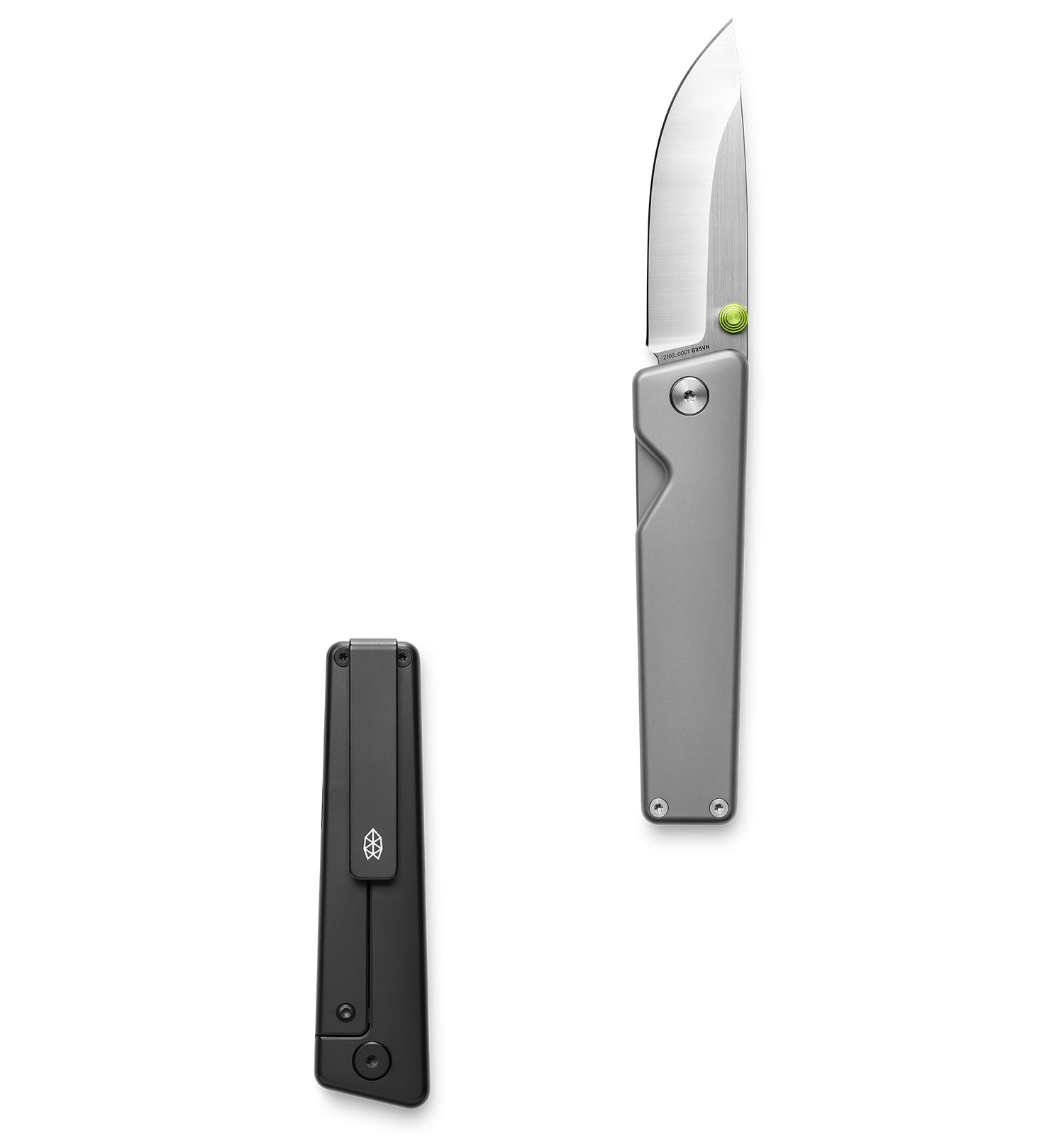 The Chapter 2 knife open and closed.