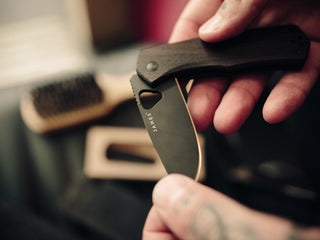 paul hewitt holding blade